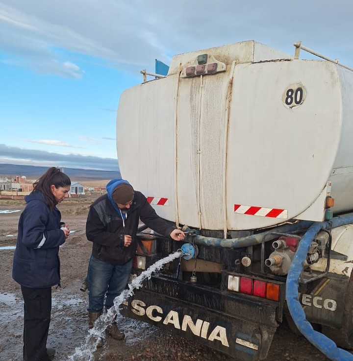 Servicios Públicos mejora el servicio de agua y saneamiento en ...